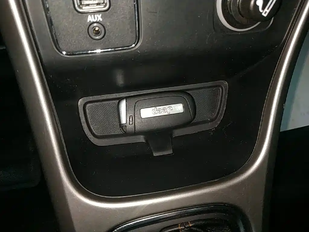 Jeep Compass 2018 — фото 9