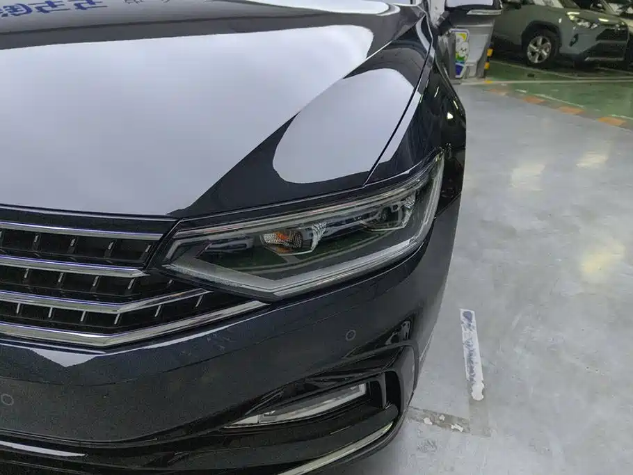 Volkswagen Magotan 2025