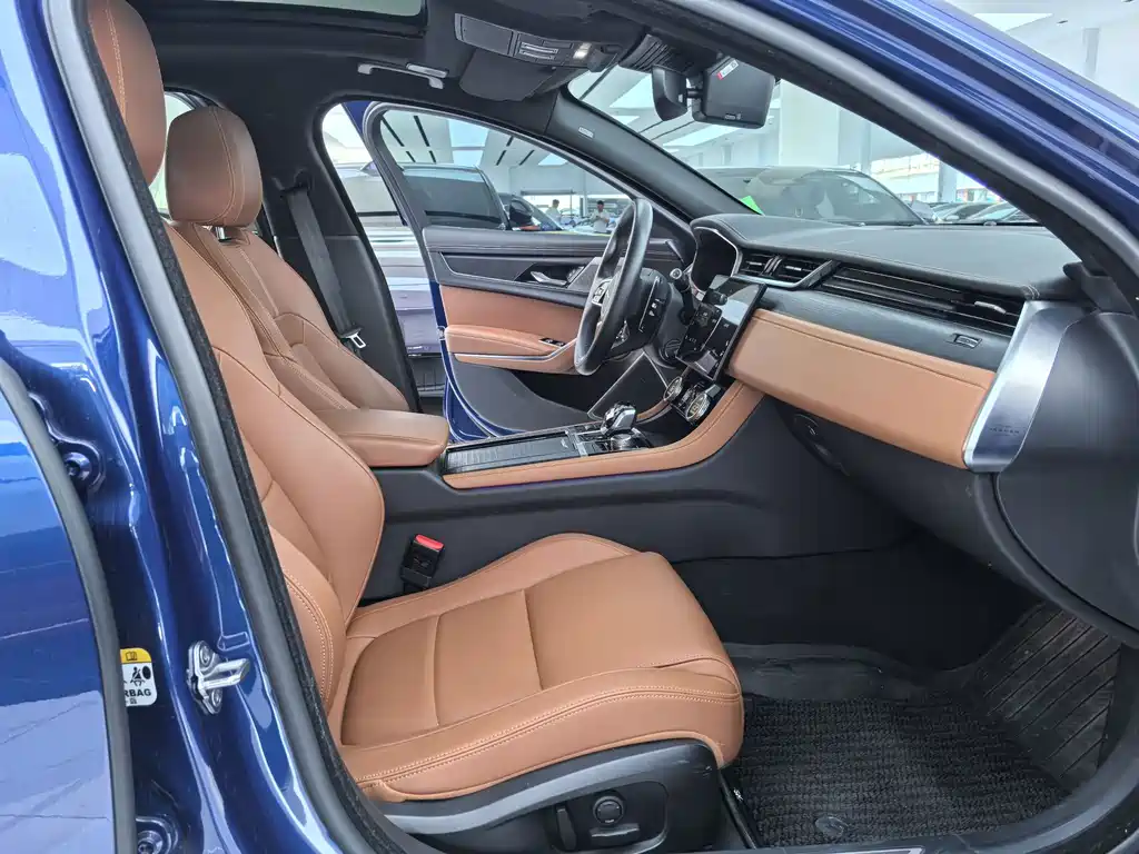 Jaguar XFL 2023 — фото 12