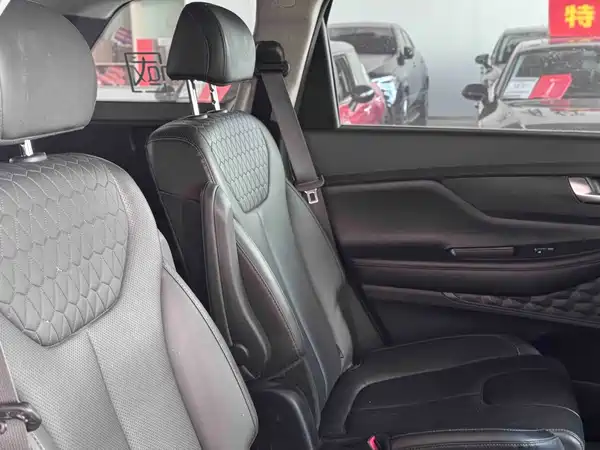 Hyundai Santa Fe 2022