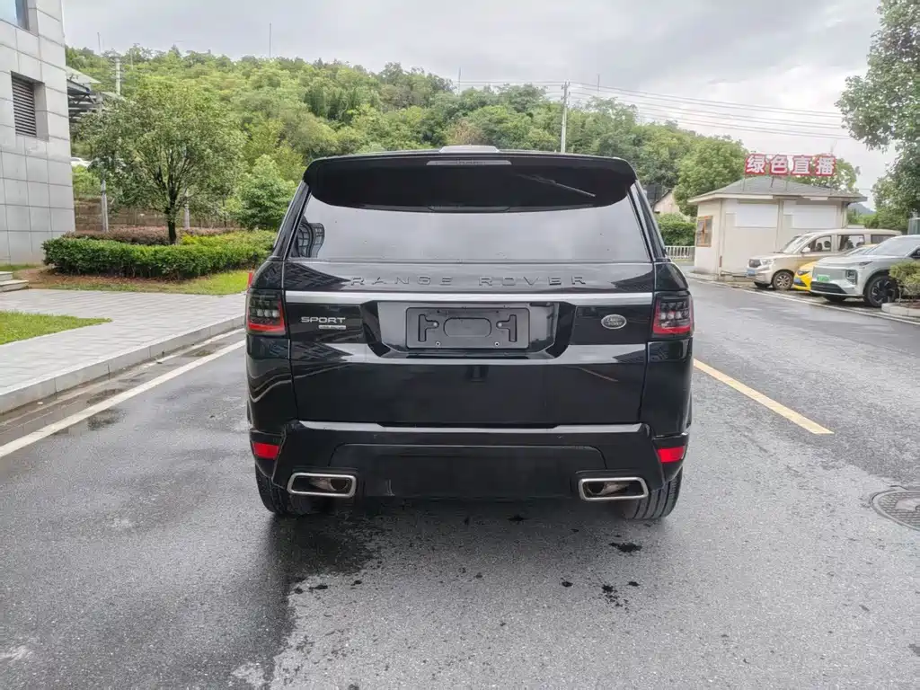 Land Rover Range Rover Sport 2017 — фото 9