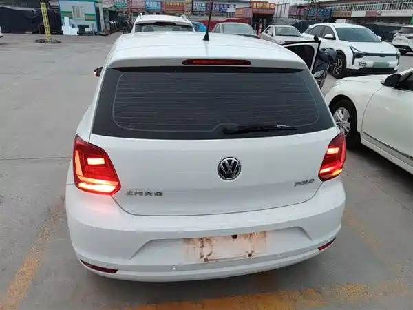 Volkswagen Polo 2016