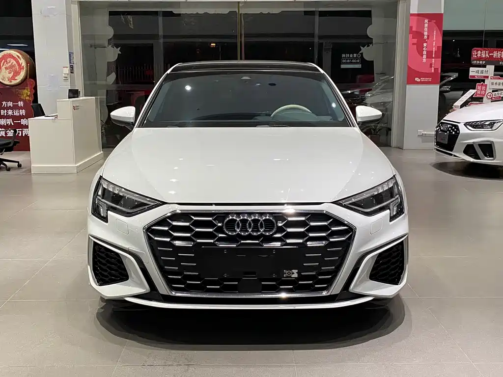 Audi A3 2022 — фото 2