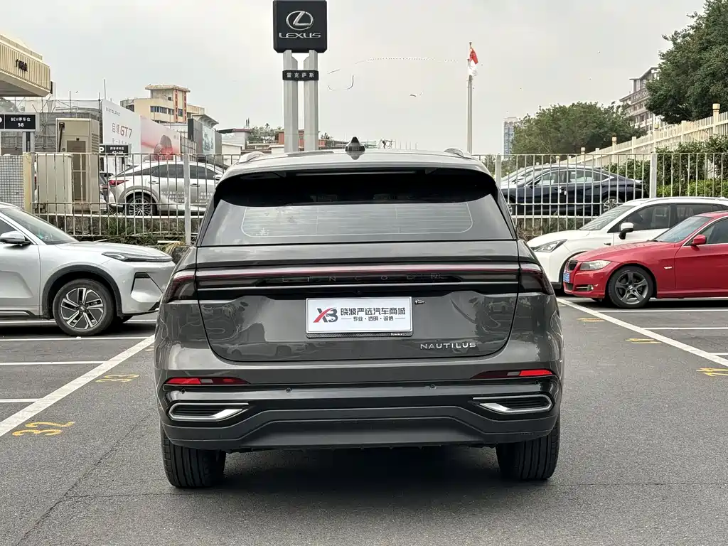 Lincoln Nautilus 2023 — фото 7