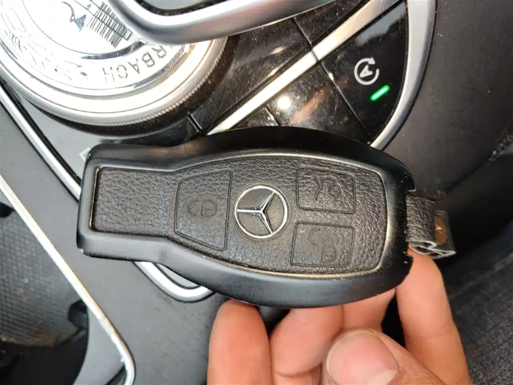 Mercedes-Benz C-Class 2018 — фото 17