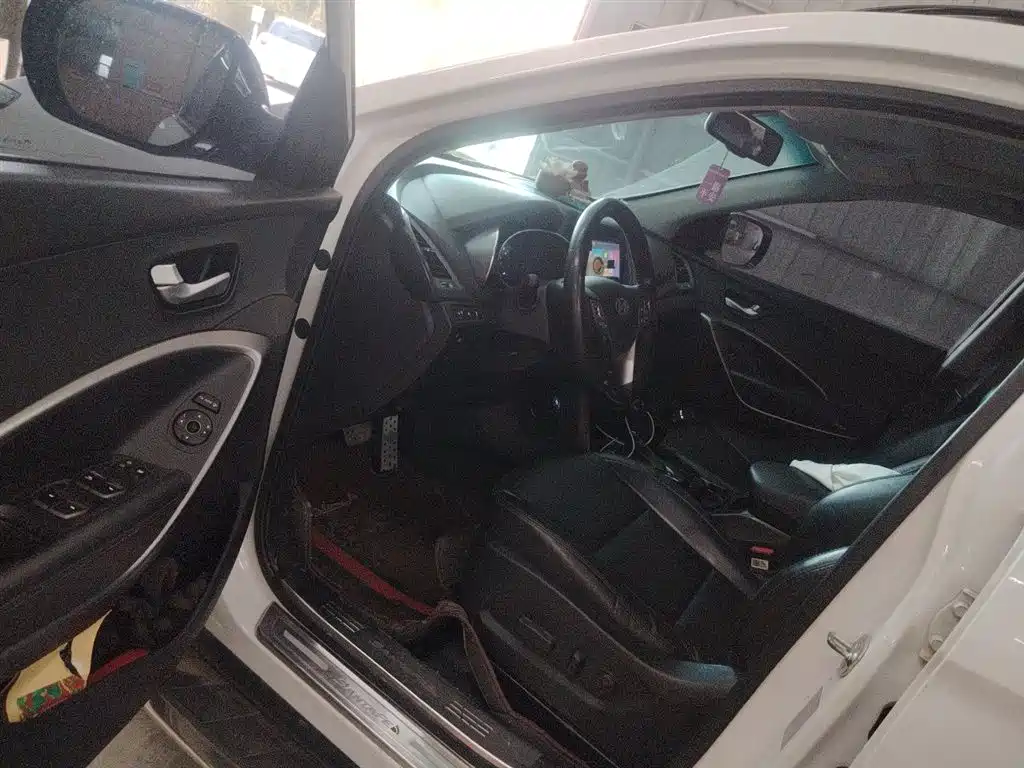Hyundai Santa Fe 2015 — фото 17