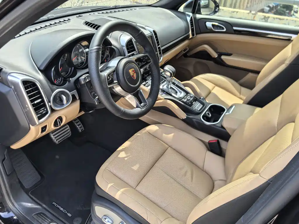 Porsche Cayenne 2015 — фото 54
