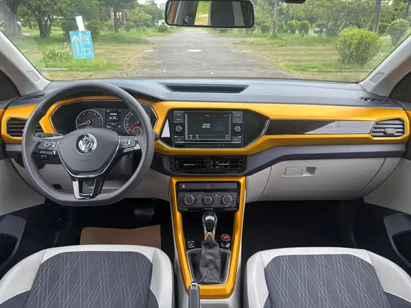 Volkswagen T-Cross 2021