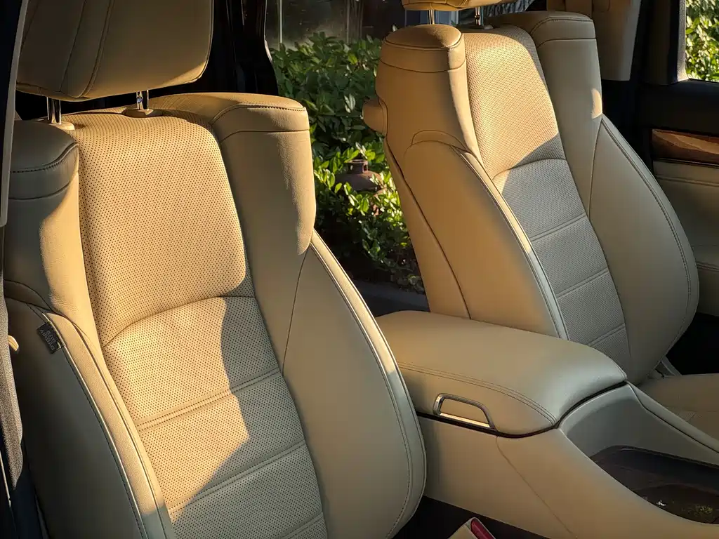 Toyota Alphard 2018 — фото 15