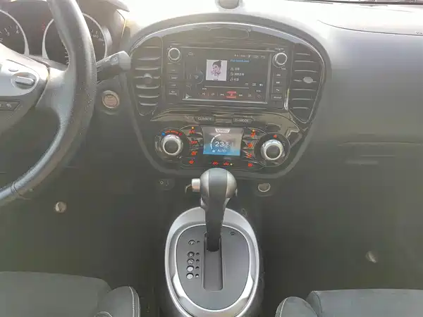 Infiniti ESQ 2014
