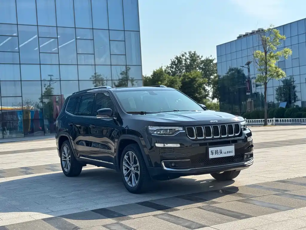 Jeep Commander 2018 — фото 4