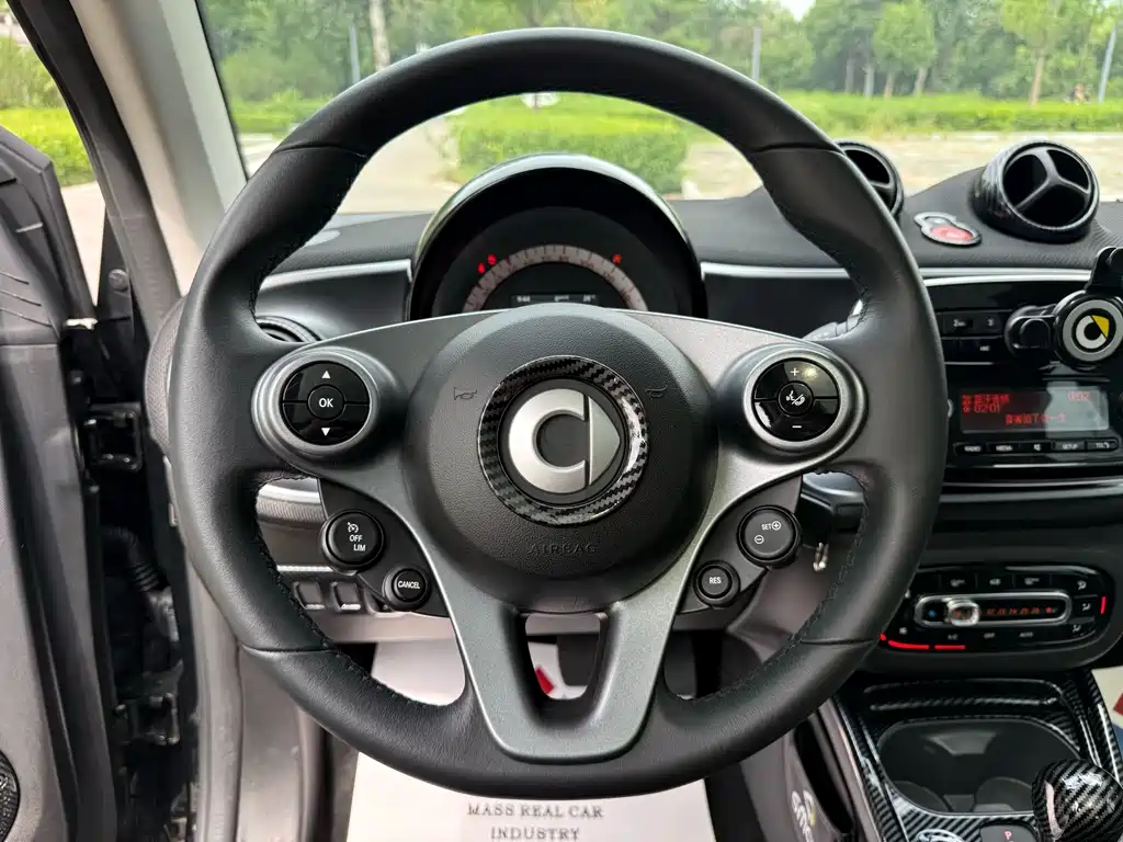 smart fortwo 2018 — фото 9