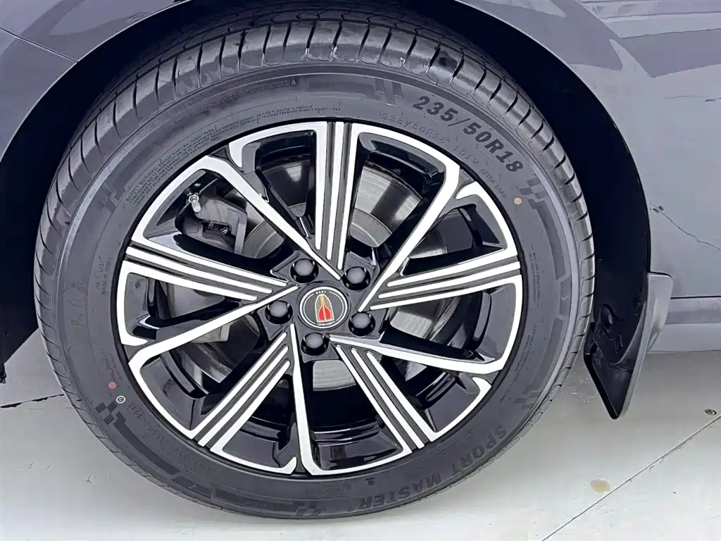 Hongqi H5 PHEV 2025 — фото 11