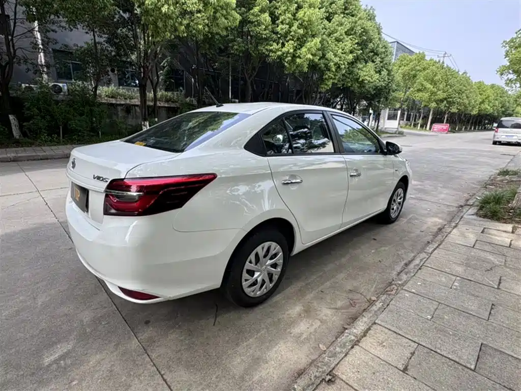 Toyota Vios 2023 — фото 6