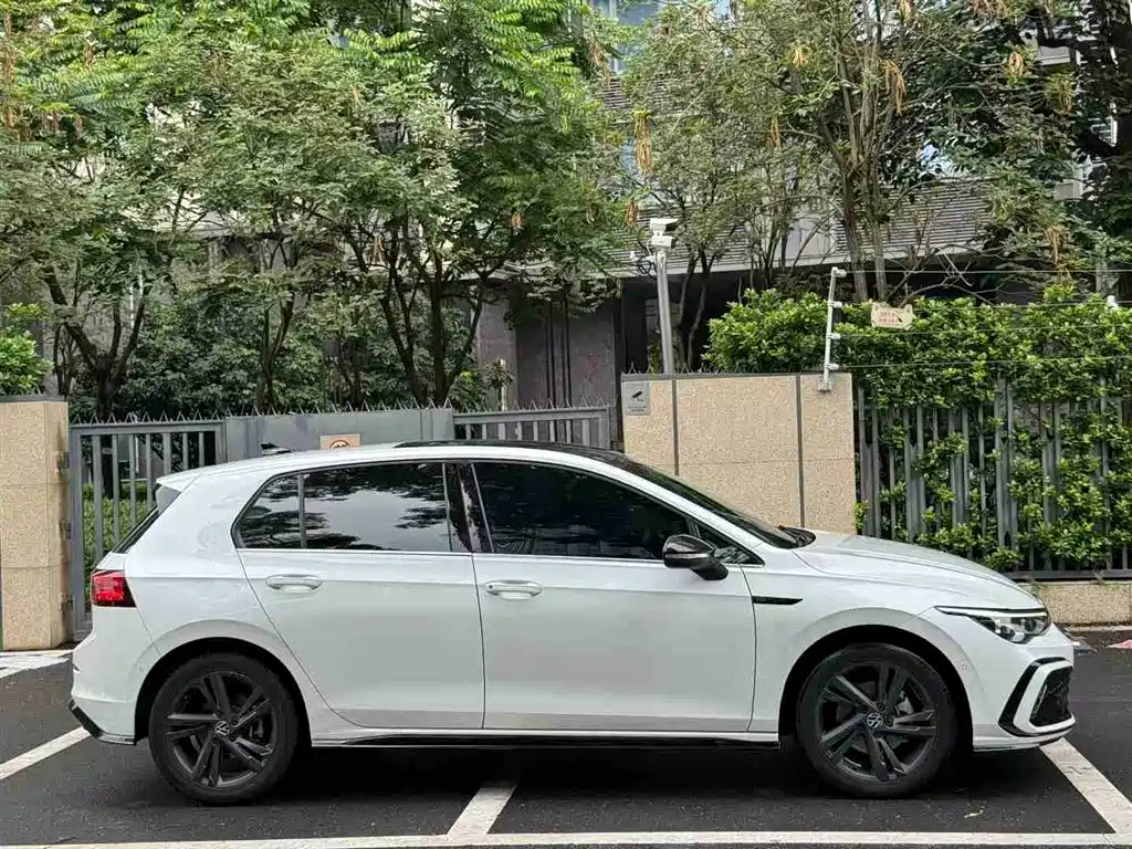 Volkswagen Golf 2022