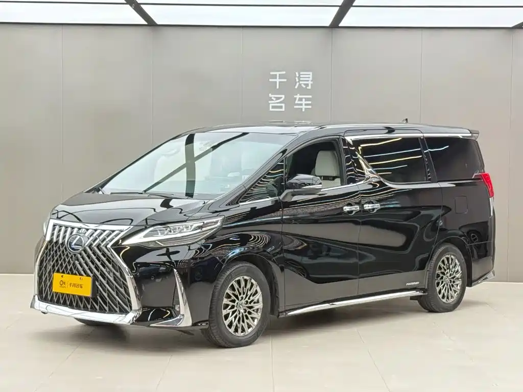 Lexus LM 2020 — фото 1