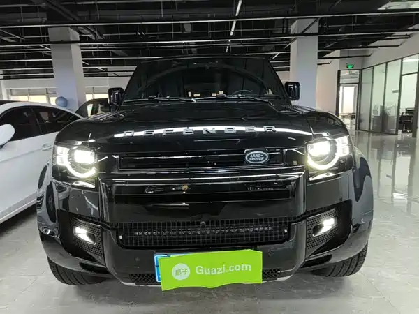 Land Rover Defender 2022