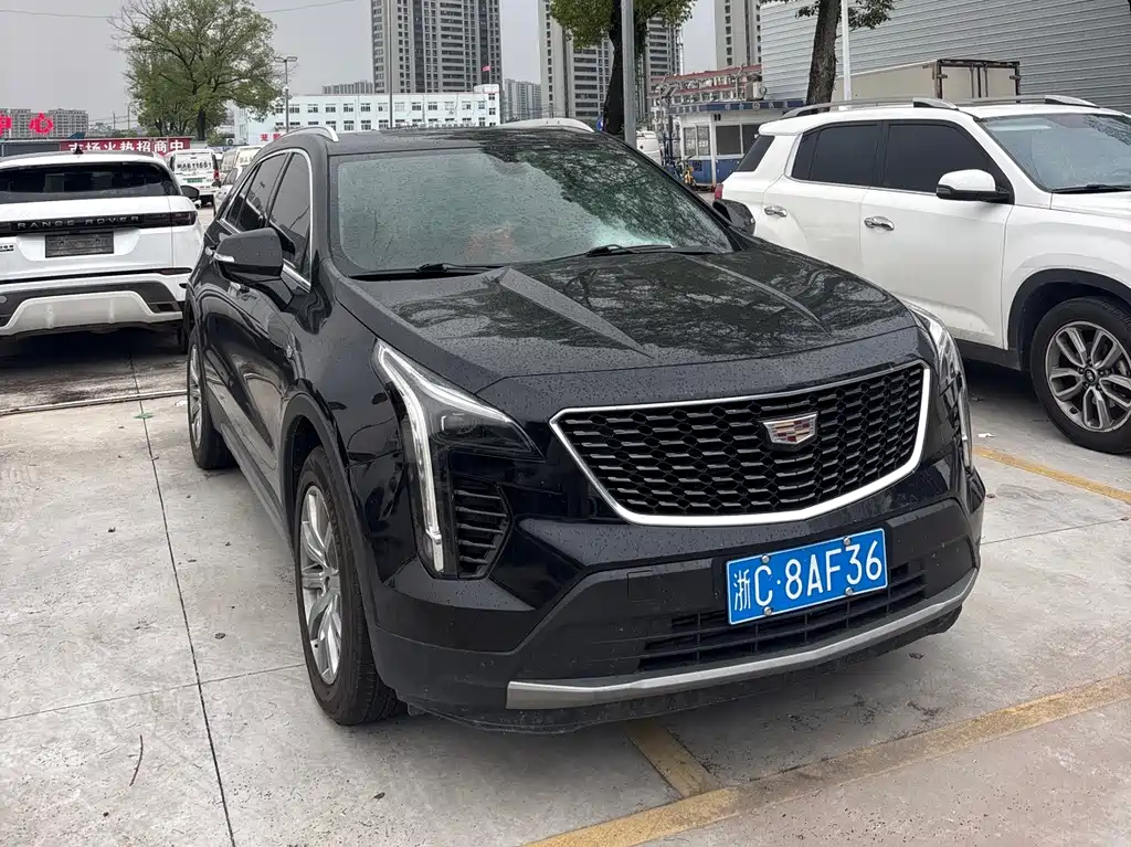 Cadillac XT4 2021 — фото 1