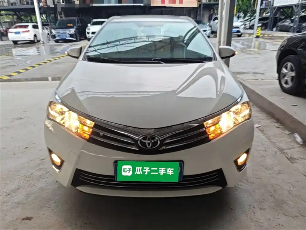 Toyota Corolla 2015 — фото 3