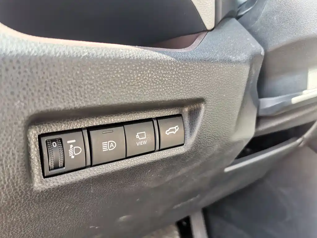 Toyota RAV4 2022 — фото 15