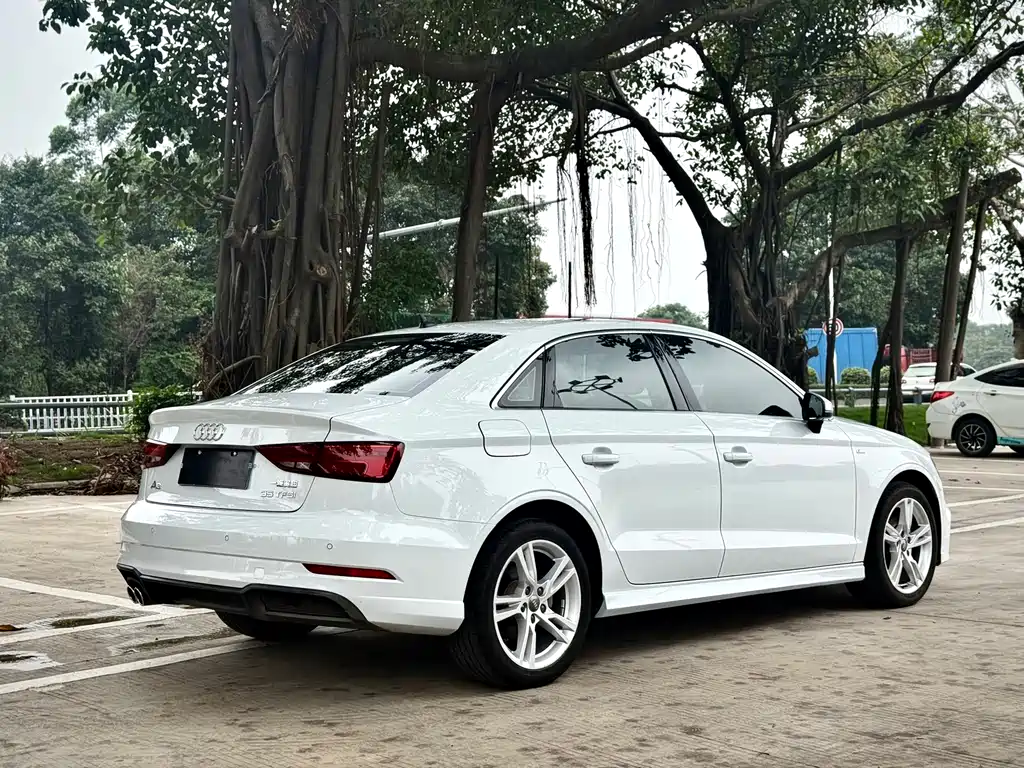 Audi A3 2021 — фото 6
