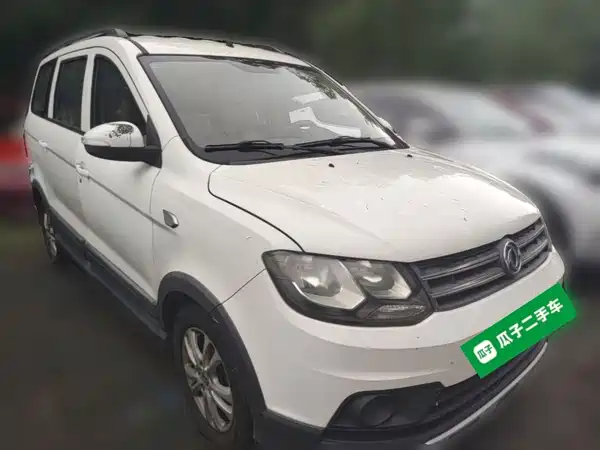 Dongfeng Fengguang 360 2015
