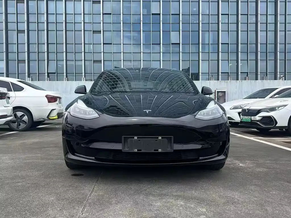 Tesla Model 3 2022 — фото 1