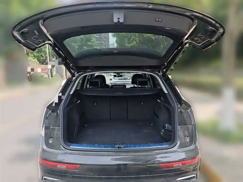 Audi Q5L 2021 — фото 15