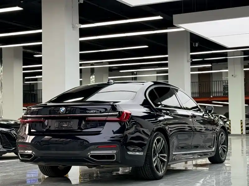 BMW 7 Series 2021 — фото 11