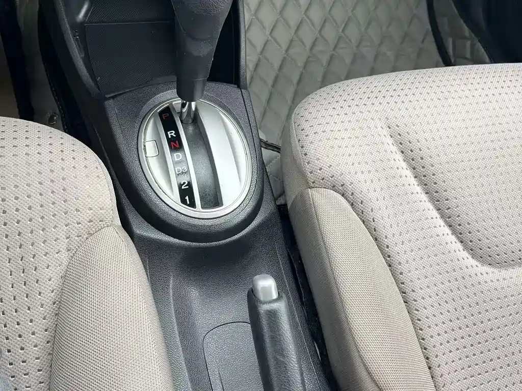 Honda Fit 2010 — фото 17