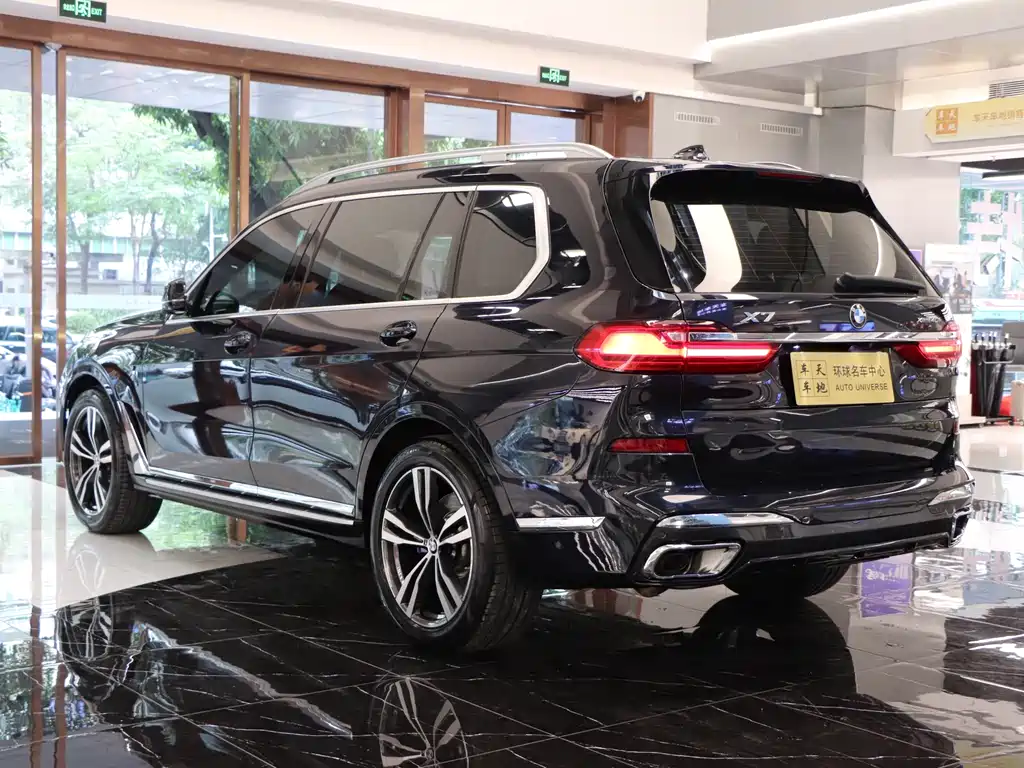 BMW X7 2021 — фото 6