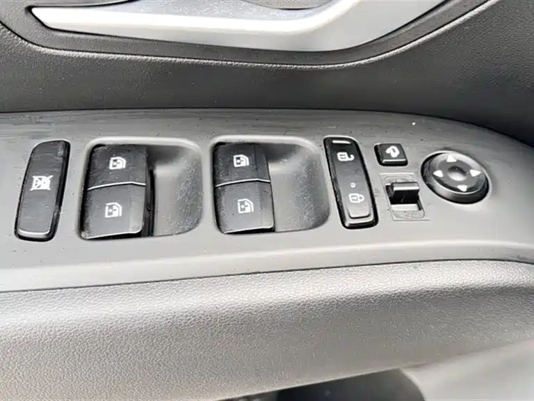 Hyundai Tucson 2023 — фото 19