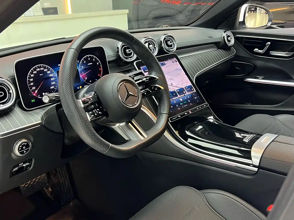 Mercedes-Benz C-Class 2023 — фото 8