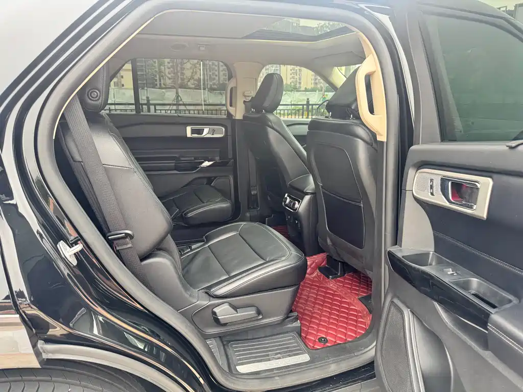 Ford Explorer 2020 — фото 13