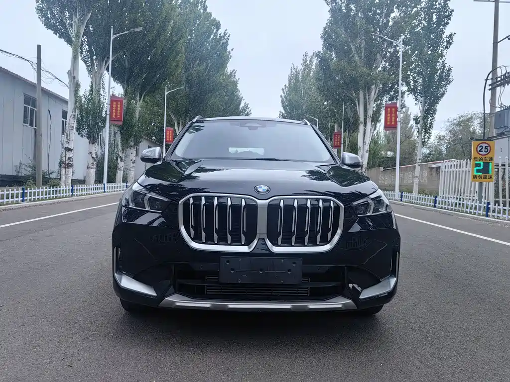 BMW X1 2023 — фото 1