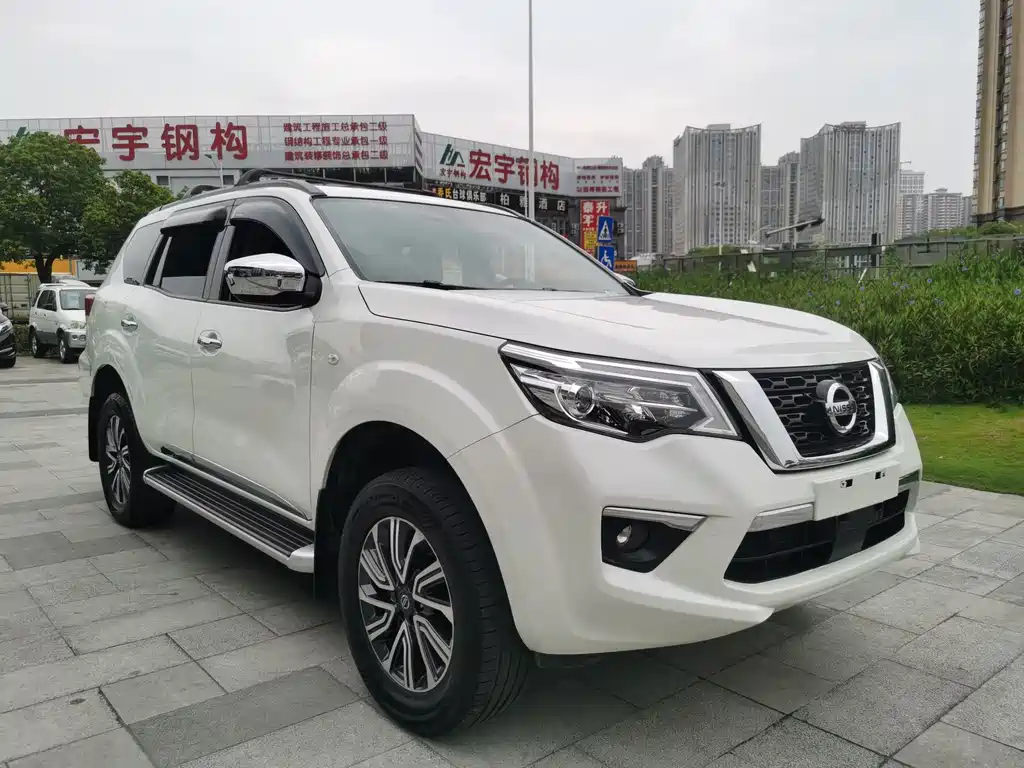 Nissan Terra 2018 — фото 2