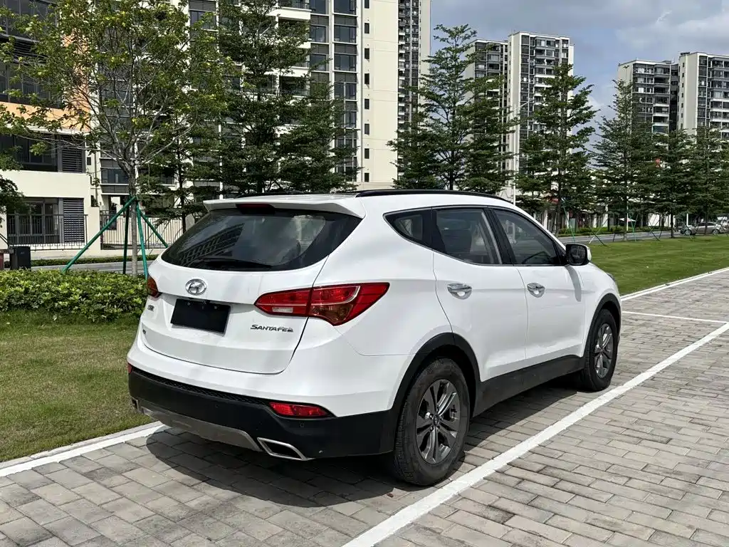Hyundai Santa Fe 2016 — фото 3