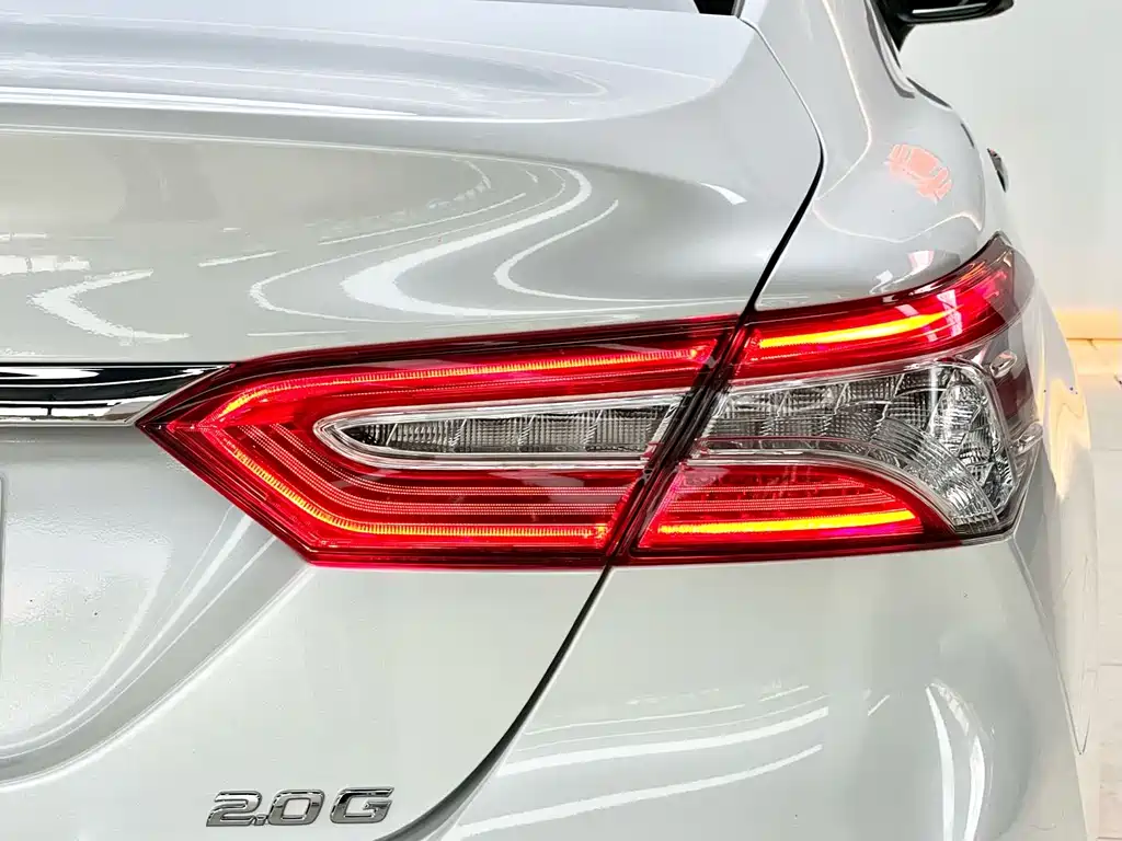 Toyota Camry 2022 — фото 18