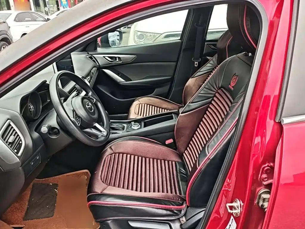 Mazda CX-4 2018 — фото 15