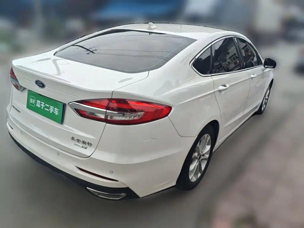 Ford Mondeo 2020 — фото 4