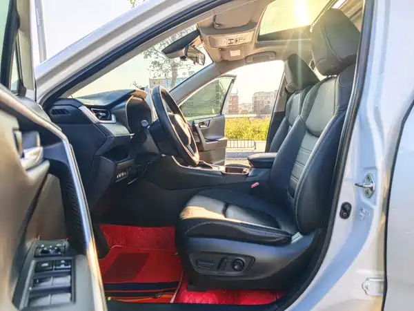 Toyota RAV4 2021