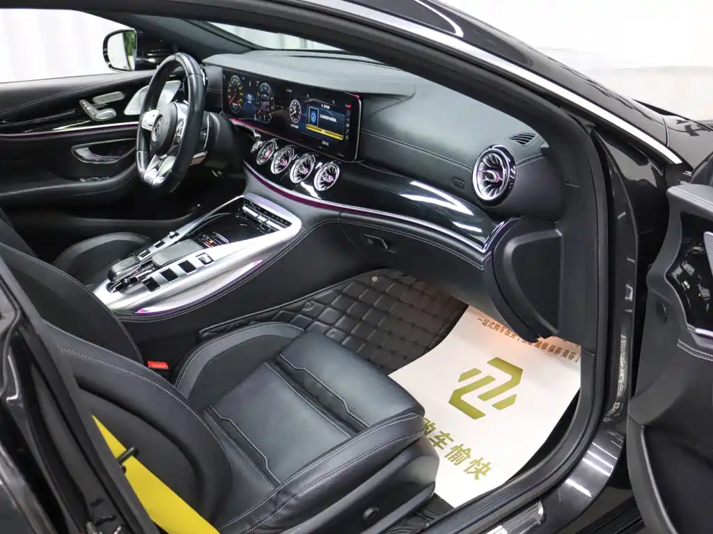 Mercedes-Benz AMG GT 2020 — фото 23