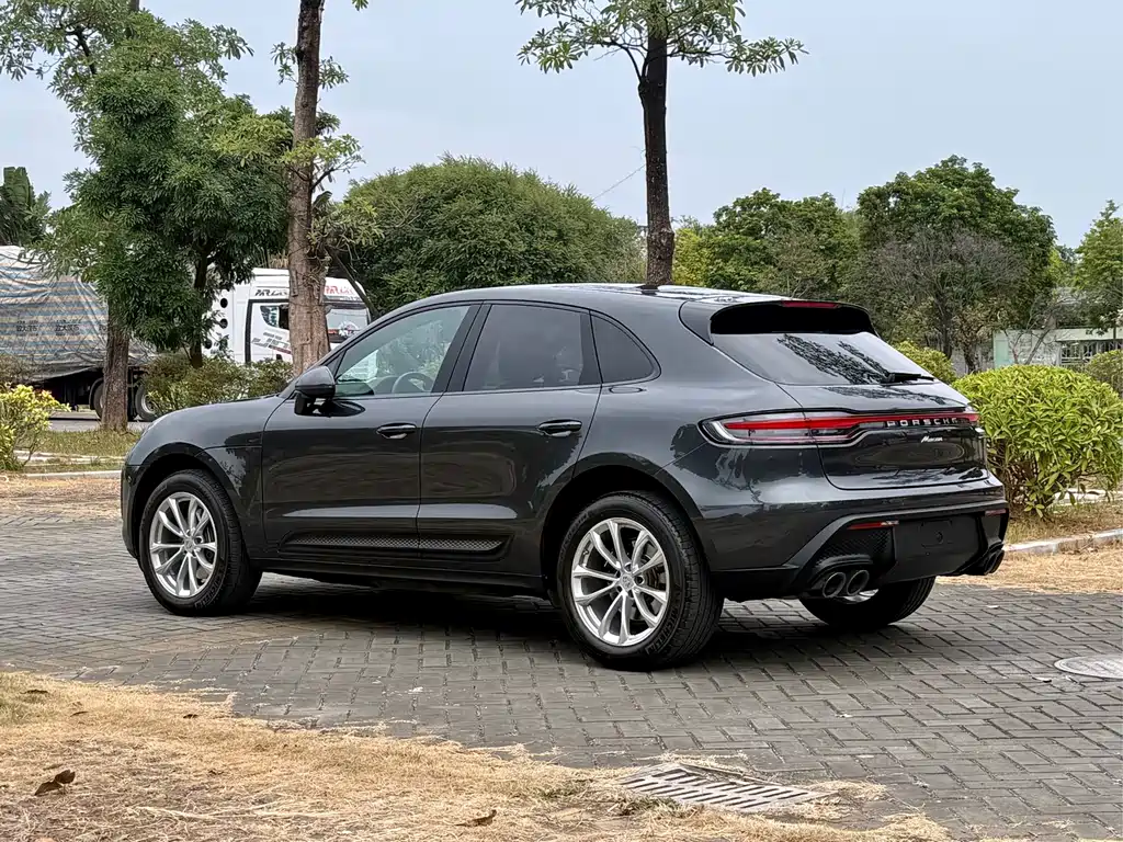 Porsche Macan 2023 — фото 21