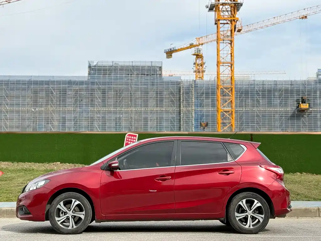 Nissan Tiida 2018 — фото 4