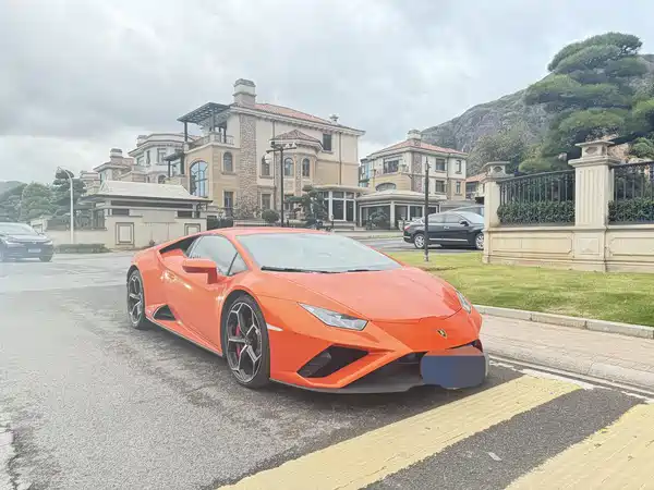 Lamborghini Huracan 2020