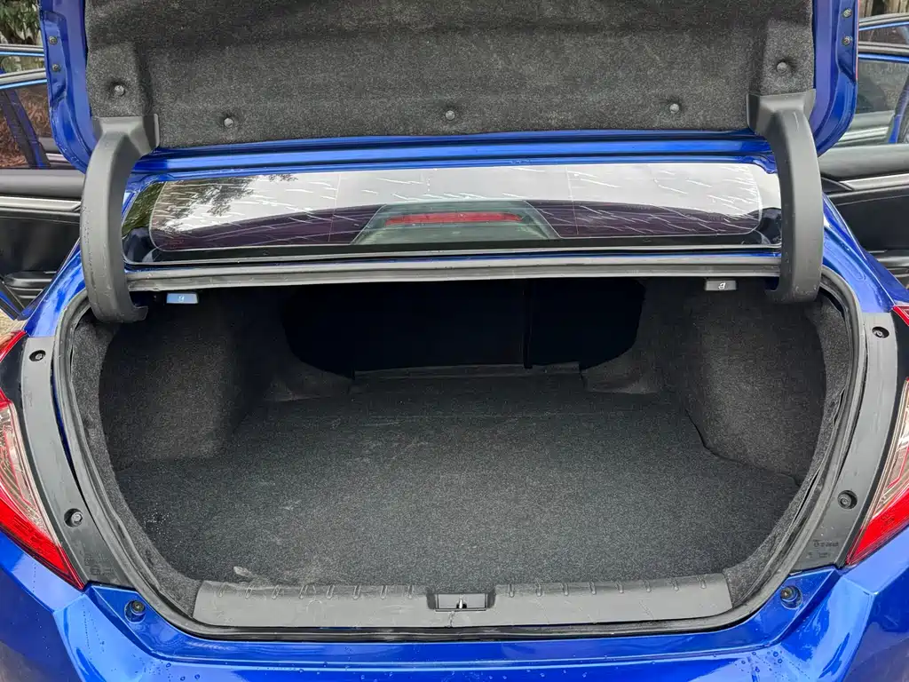Honda Civic 2019 — фото 11