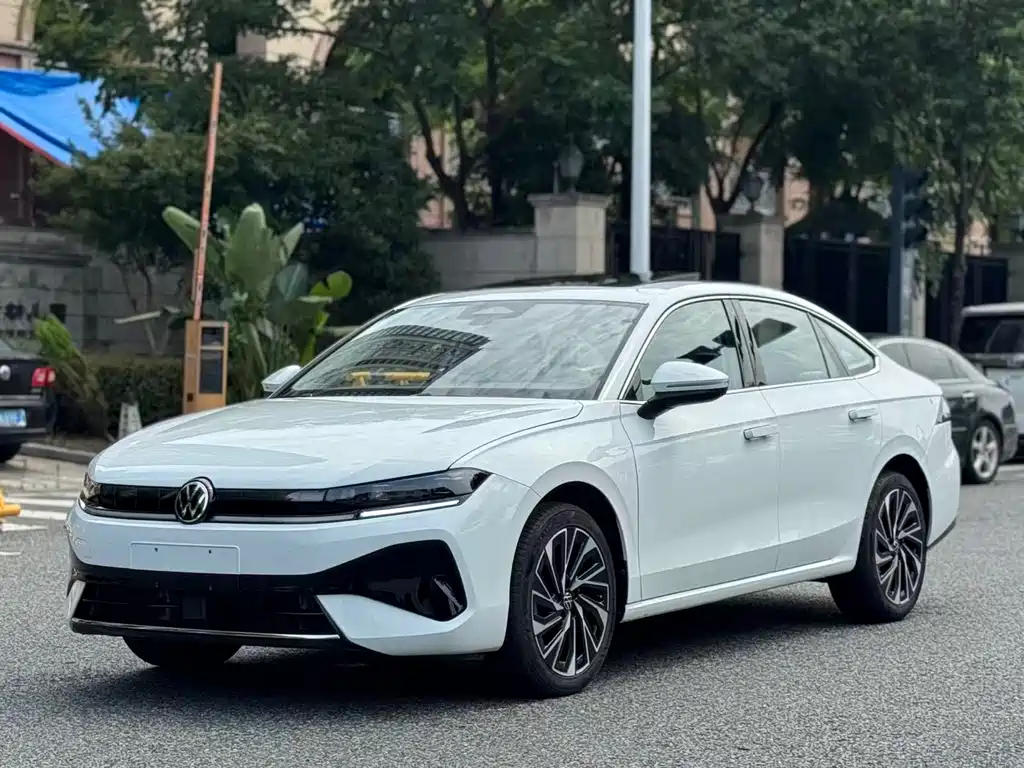 Volkswagen Sagitar 2025