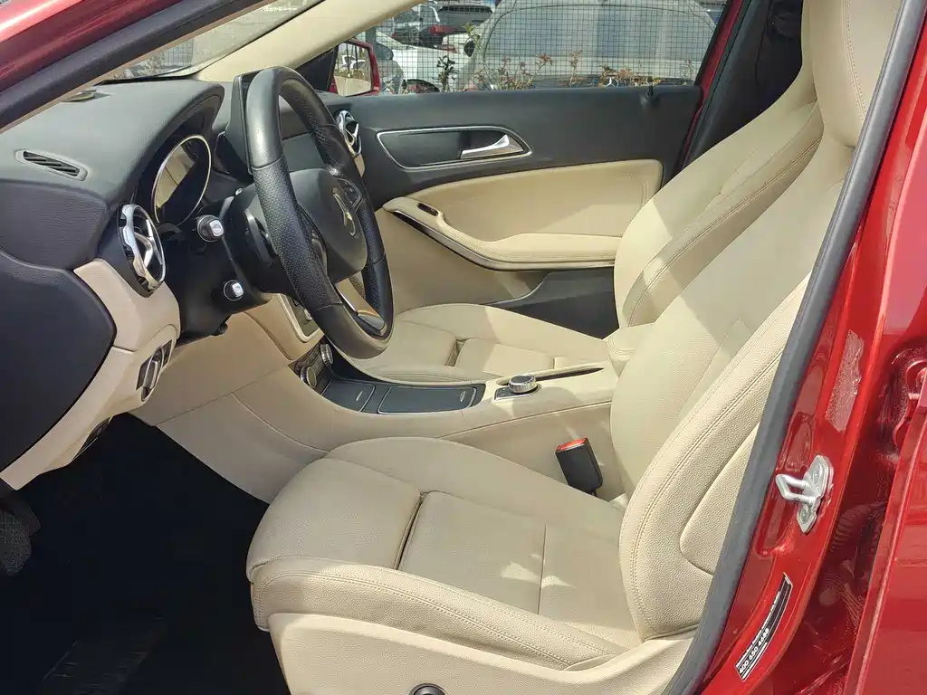 Mercedes-Benz GLA 2017 — фото 14