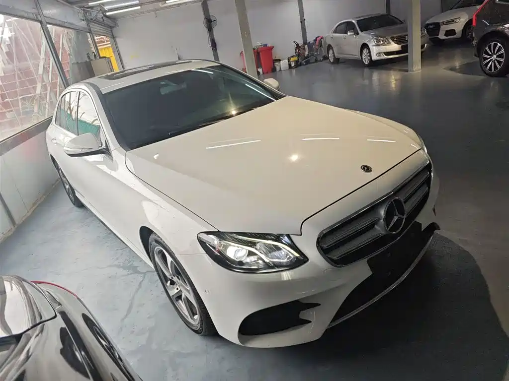 Mercedes-Benz E-Class 2018 — фото 22