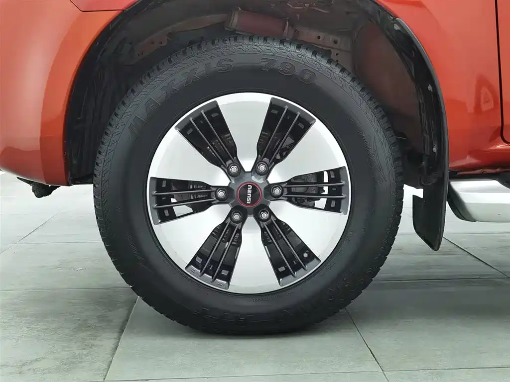 Isuzu D-MAX 2023 — фото 17